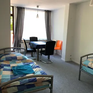 Zimmervermittlung Hostel BRE